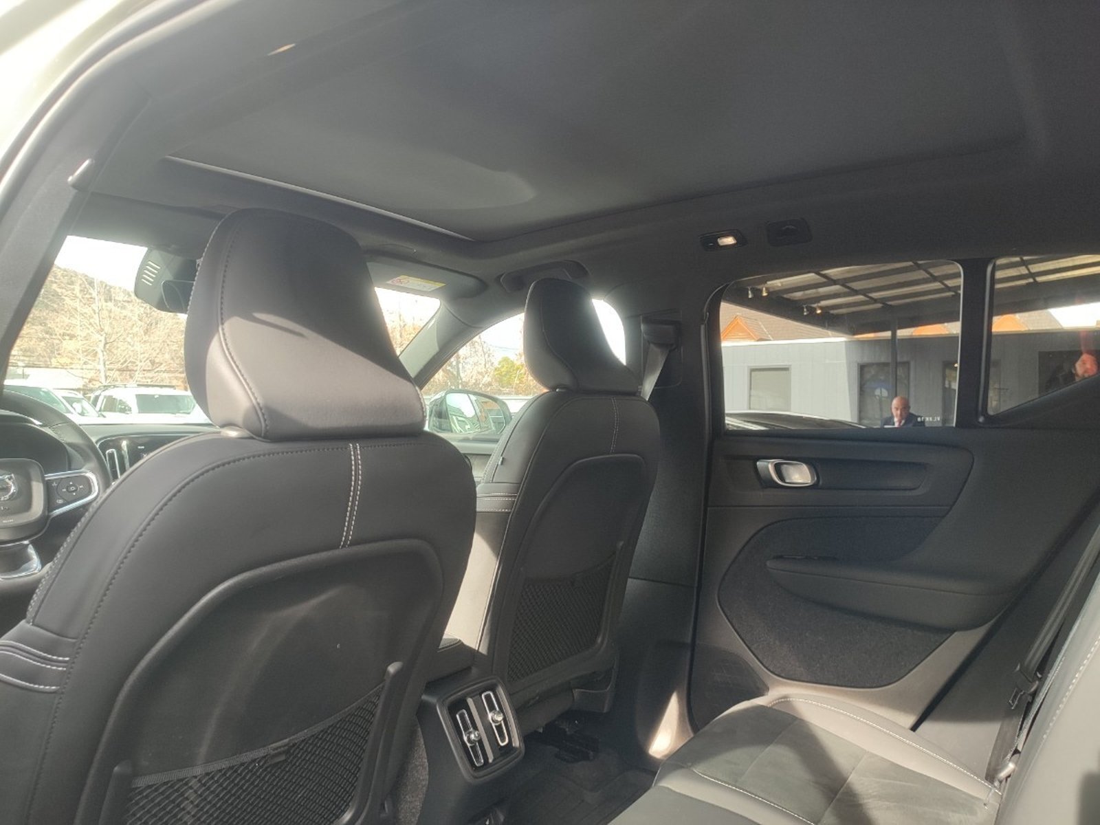 VOLVO EX40 P6 RWD AT 2026 - Imagen 10 de 18