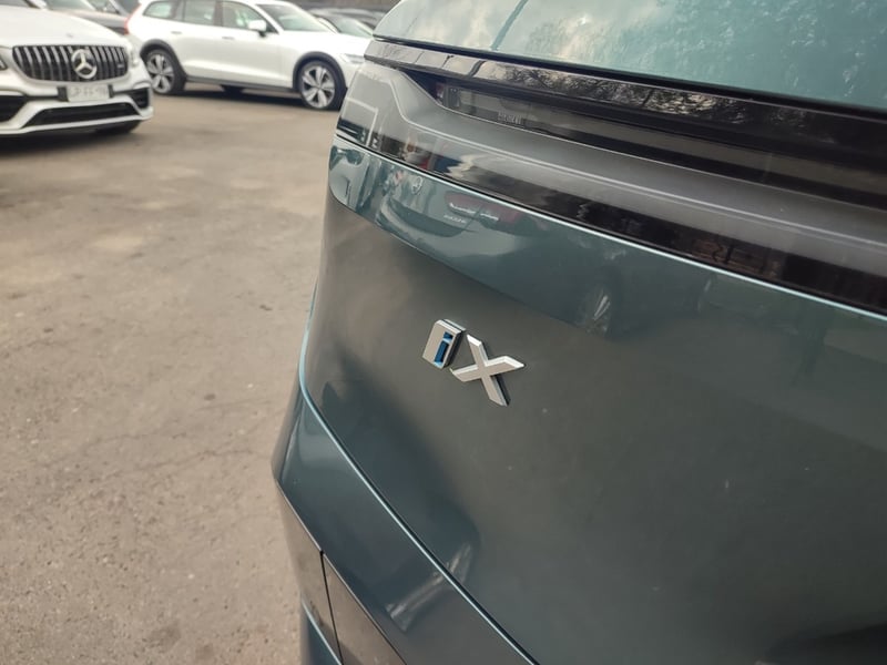 BMW IX XDRIVE 40 ATELIER 4WD 2023 - Imagen 8 de 18