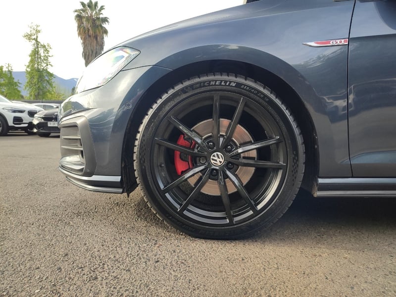 Volkswagen GOLF GTI 2.0 TSI DSG 2018 - Imagen 4 de 16