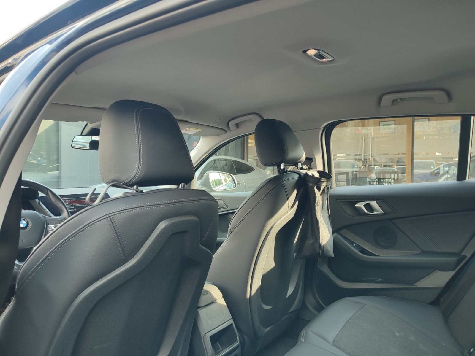 BMW 118I DYNAMIC 1.5 AT 2024 - Imagen 12 de 17