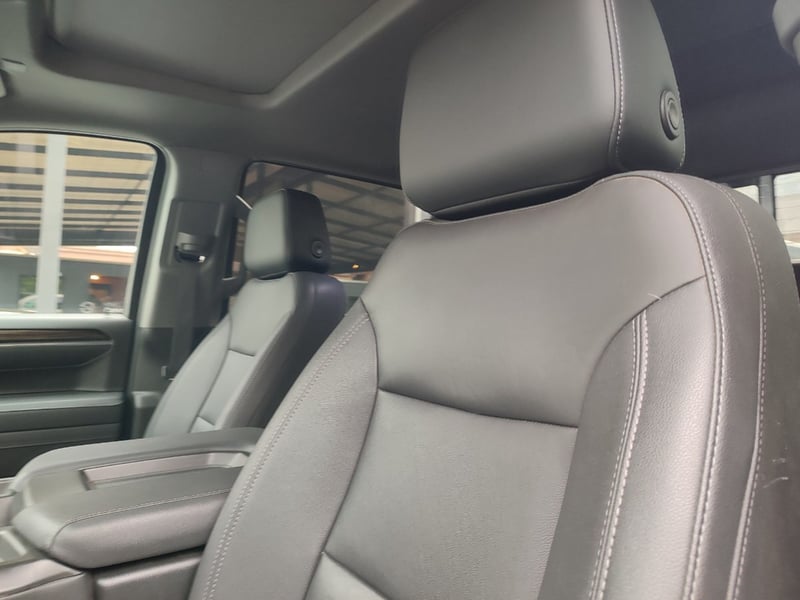 Chevrolet SILVERADO LT TRAILBOSS 5.3 4X4 2023 - Imagen 12 de 17
