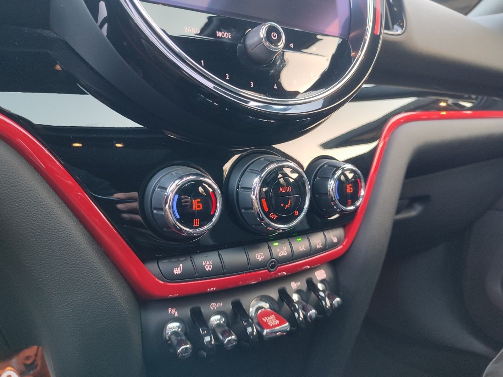MINI COUNTRYMAN JCW ALL4 2.0 2022 - Imagen 16 de 18