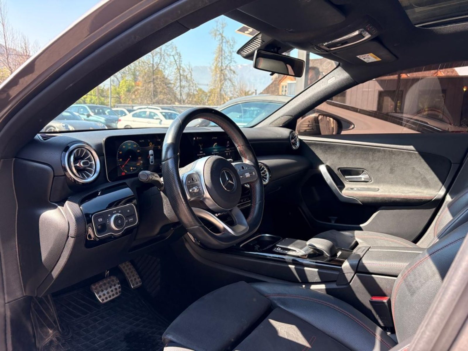 Mercedes-Benz A250 SEDAN AMG LINE 2.0T 2021 - Imagen 10 de 15