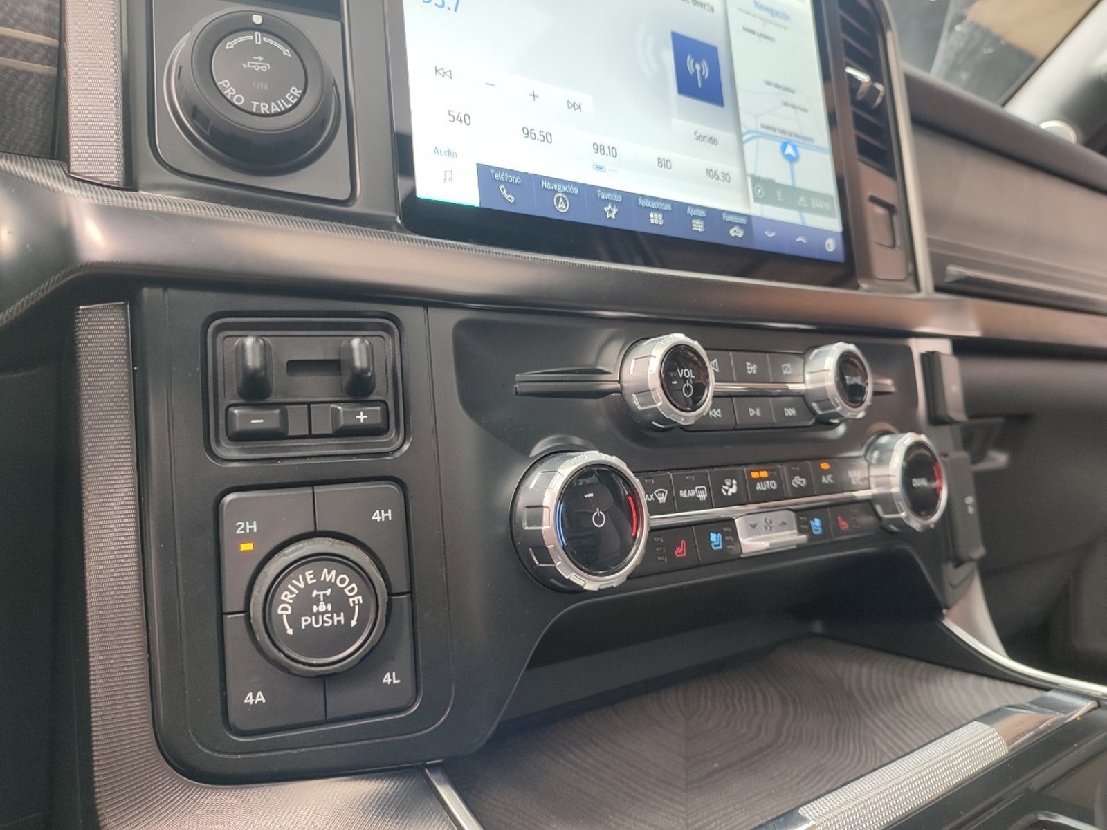 Ford F-150 PLATINUM HEV HYBRID 3.5 4WD 2024 - Imagen 15 de 18