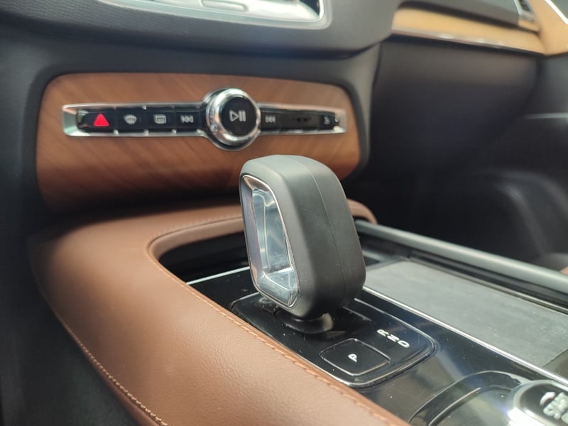 Volvo XC90 T8 II RECHARGE PLUS 2.0 AWD 2024 - Imagen 14 de 18