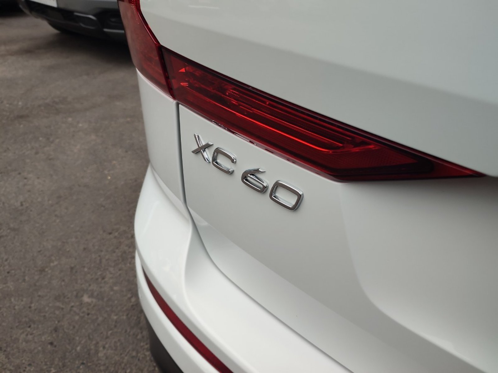 VOLVO XC60 T5 KINETIC AWD 2.0 2018 - Imagen 7 de 16