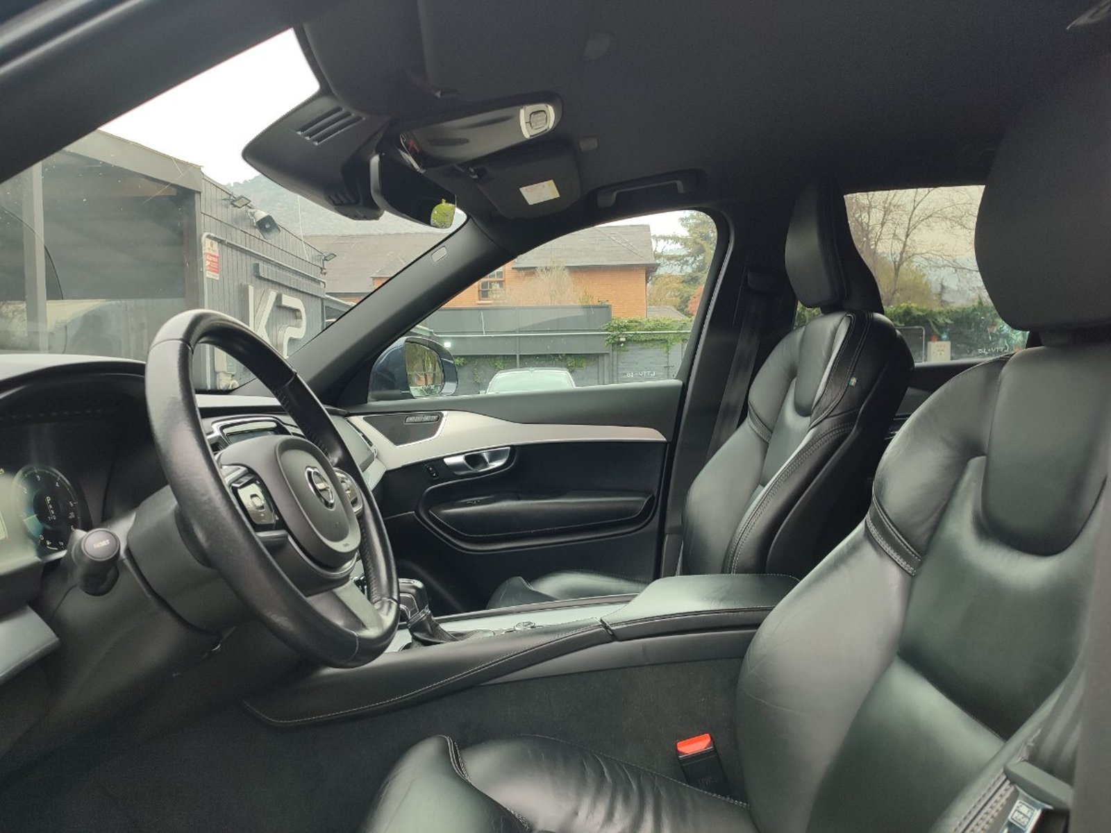 Volvo XC90 D5 MOMENTUM 2.0 4WD 2019 - Imagen 12 de 18