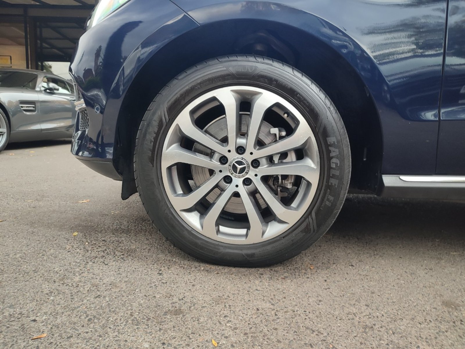 Mercedes-Benz GLE 400 SPORT 4MATIC 3.0 2019 - Foto 4 de 18