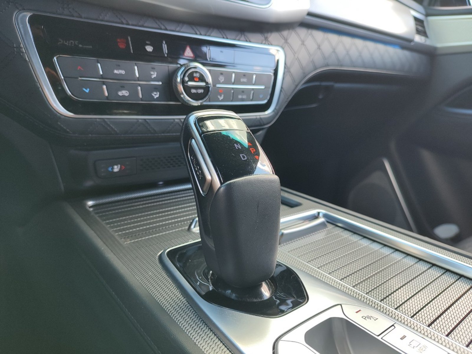 SSANGYONG REXTON LIMITED PLUS 4X4 2.2 AUT 2024 - Imagen 14 de 18
