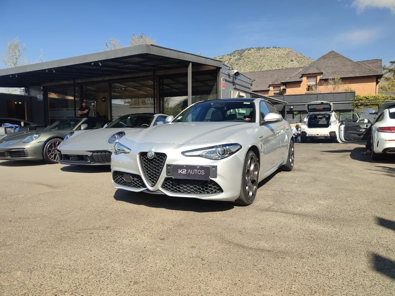 Alfa Romeo GIULIA VELOCE 2.0 TURBO 280 HP 2022