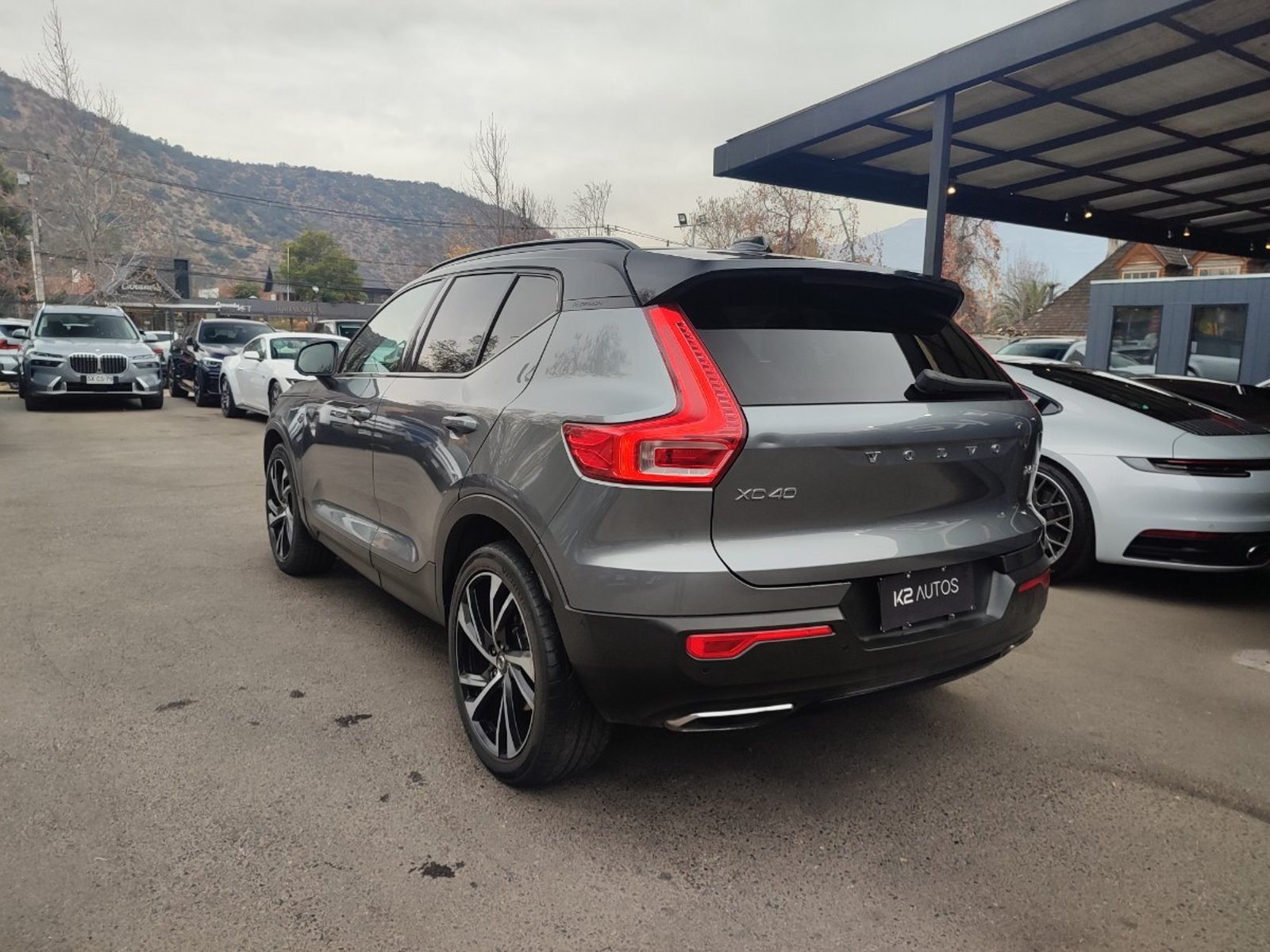 VOLVO XC40 T5 R-DESIGN PLUS 2.0 AWD 2019 - Imagen 8 de 18