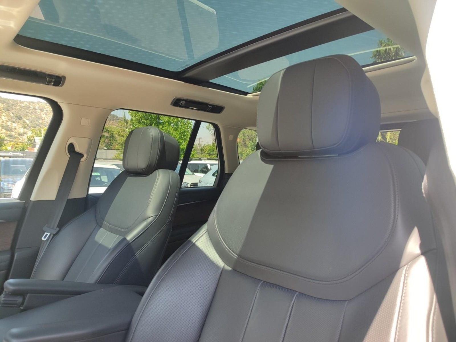 Land Rover RANGE ROVER HSE D350 3.0 4WD 2023 - Imagen 16 de 18