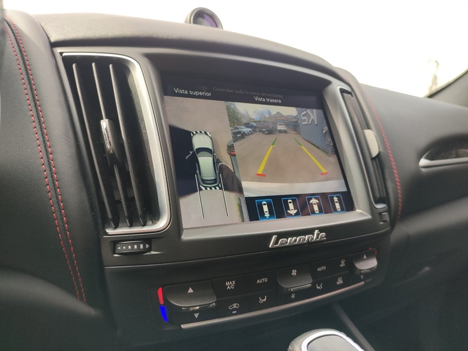 Maserati LEVANTE GRANSPORT 3.0 Q4 AT 2021 - Imagen 17 de 18