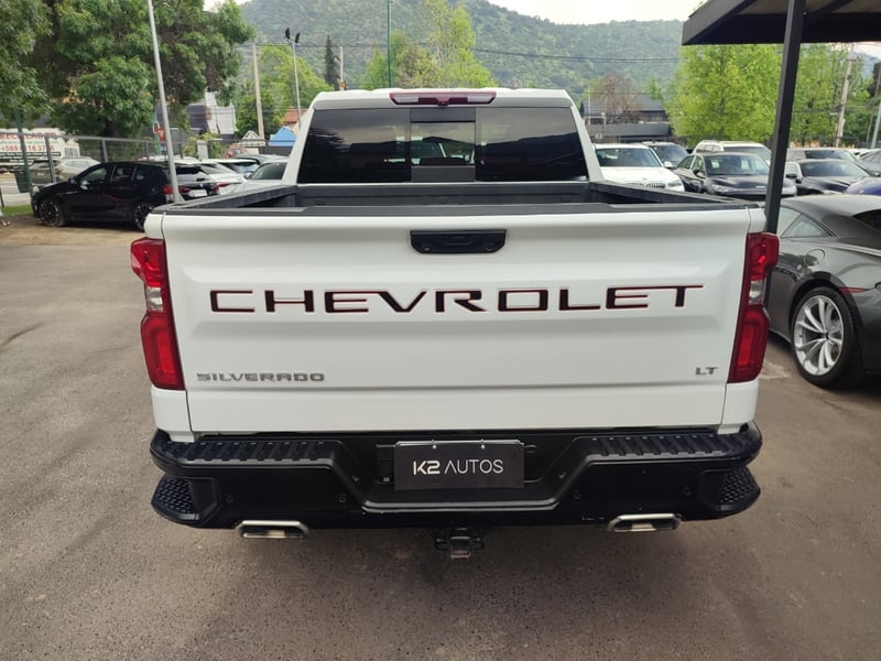 Chevrolet SILVERADO LT TRAILBOSS 5.3 4X4 2024 - Imagen 8 de 17
