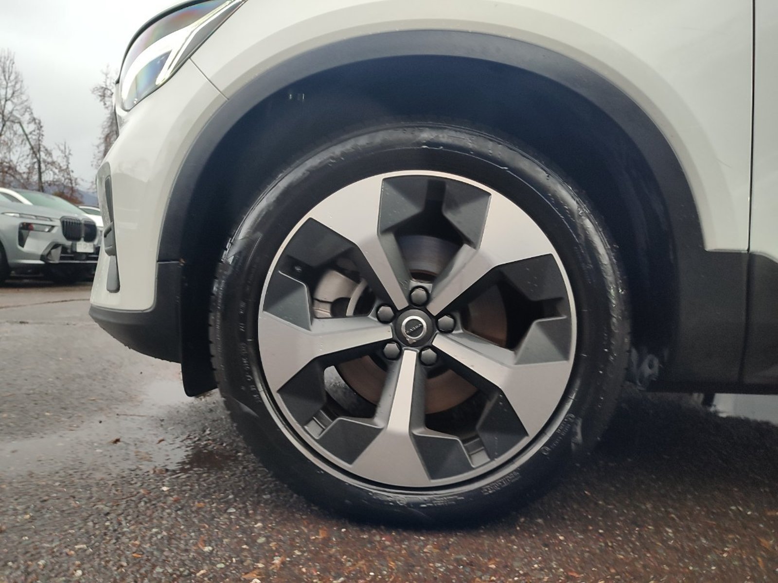 Volvo XC40 B4 PLUS 2.0 MHEV 2024 - Imagen 4 de 17