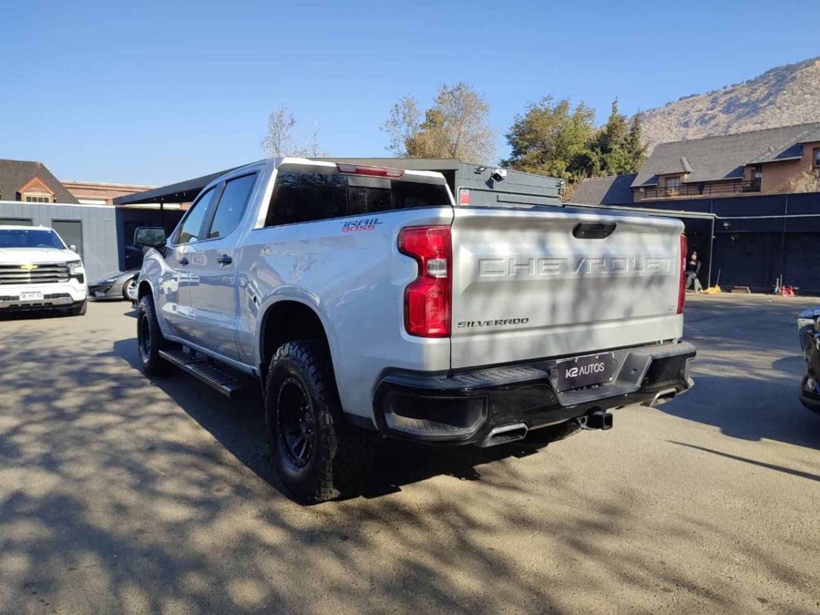 Chevrolet SILVERADO LT TRAILBOSS 5.3 4X4 2022 - Foto 5 de 17