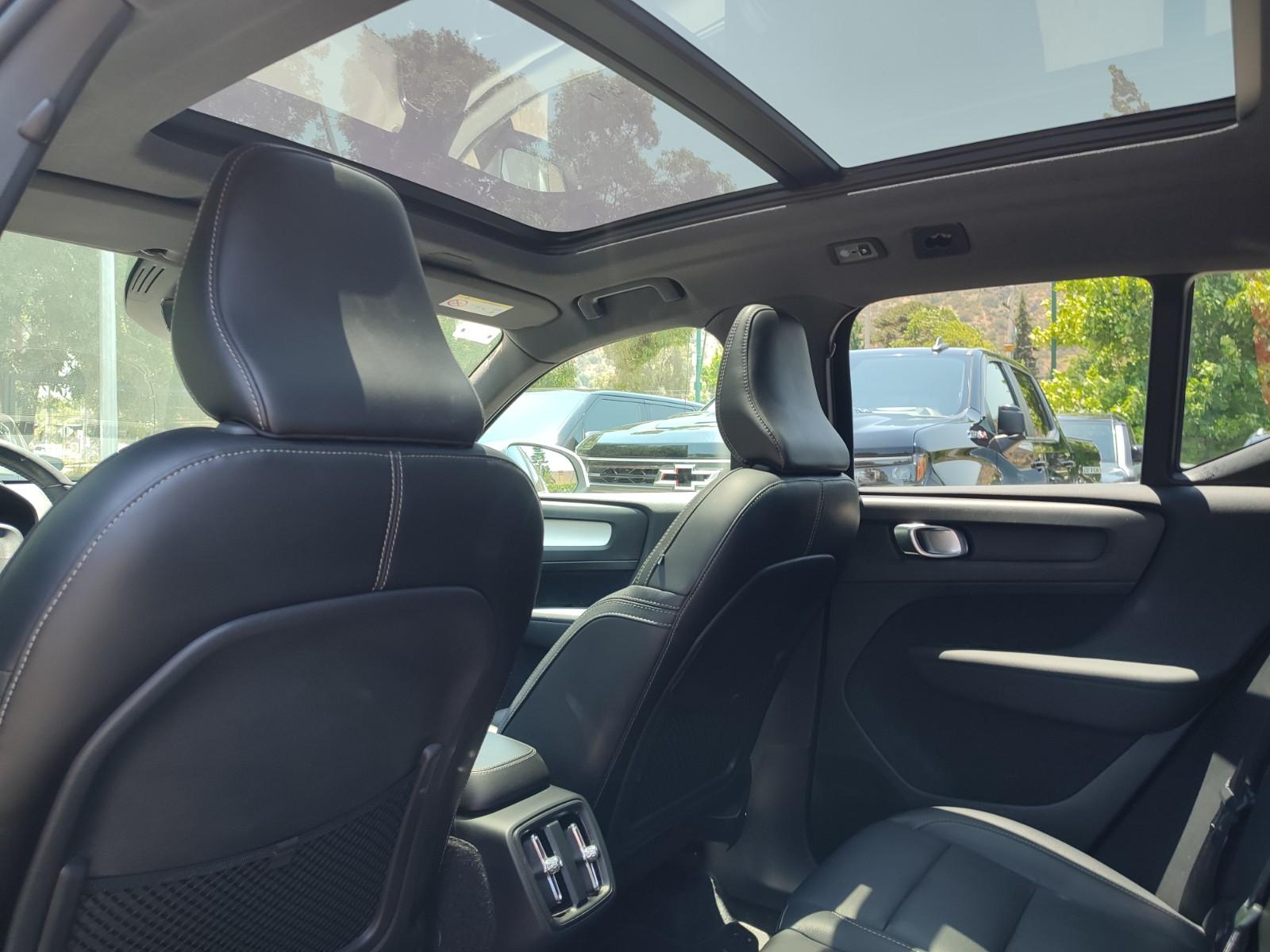 VOLVO XC40 T5 MOMENTUM PLUS 4WD 2.0 2019 - Imagen 15 de 17