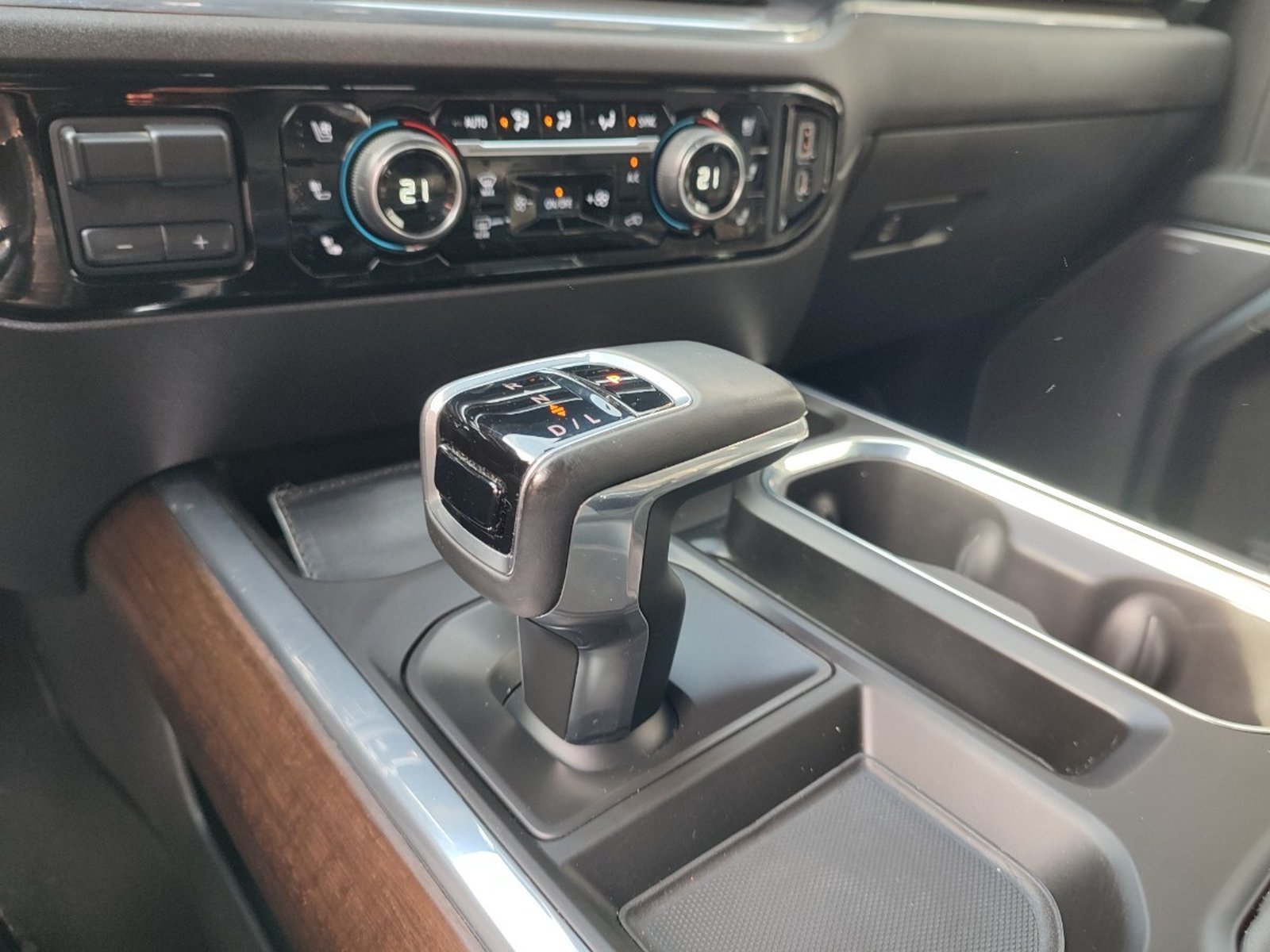 CHEVROLET SILVERADO HIGH COUNTRY 3.0 DT 4WD 2023 - Imagen 14 de 17