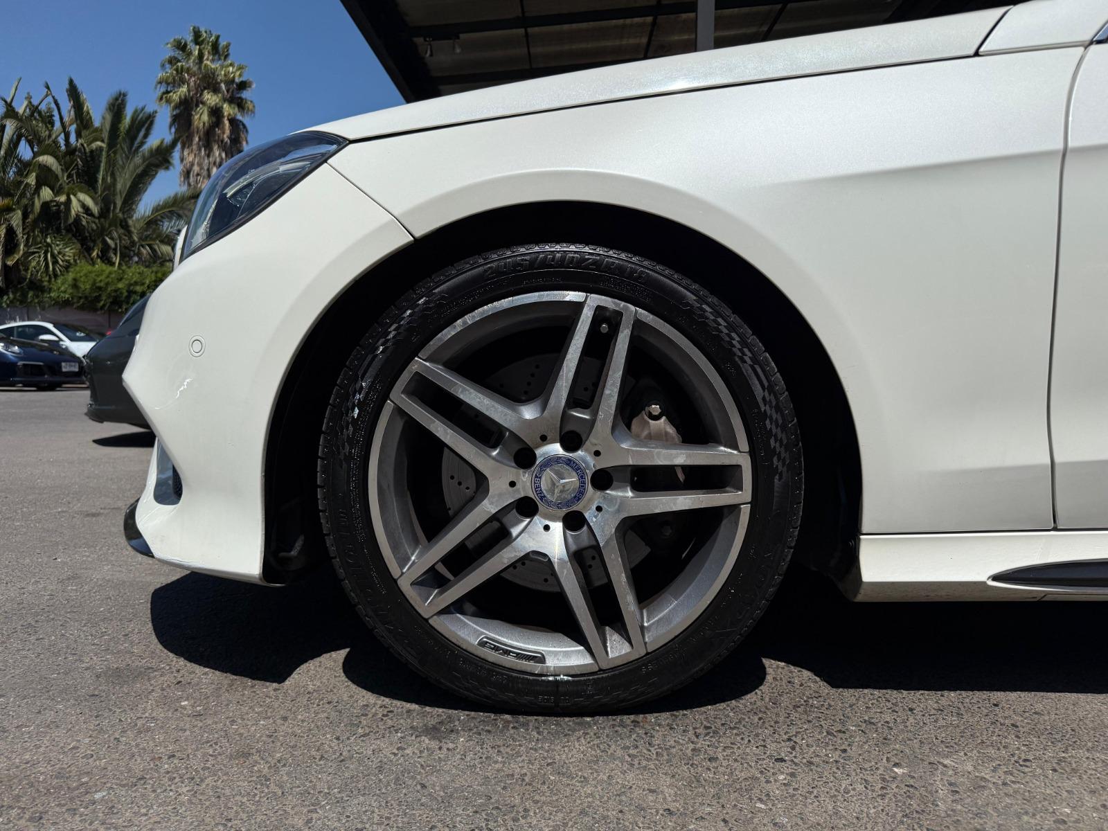 MERCEDES-BENZ E400 AVANTGARDE 3.0 2014 - Foto 5 de 17