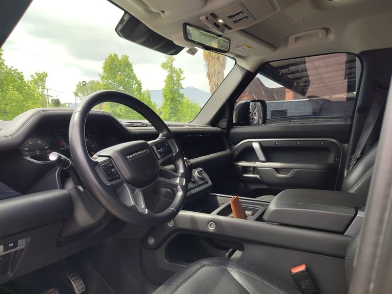 Land Rover DEFENDER X-DYNAMIC S 3.0 4WD 2024 - Imagen 9 de 16