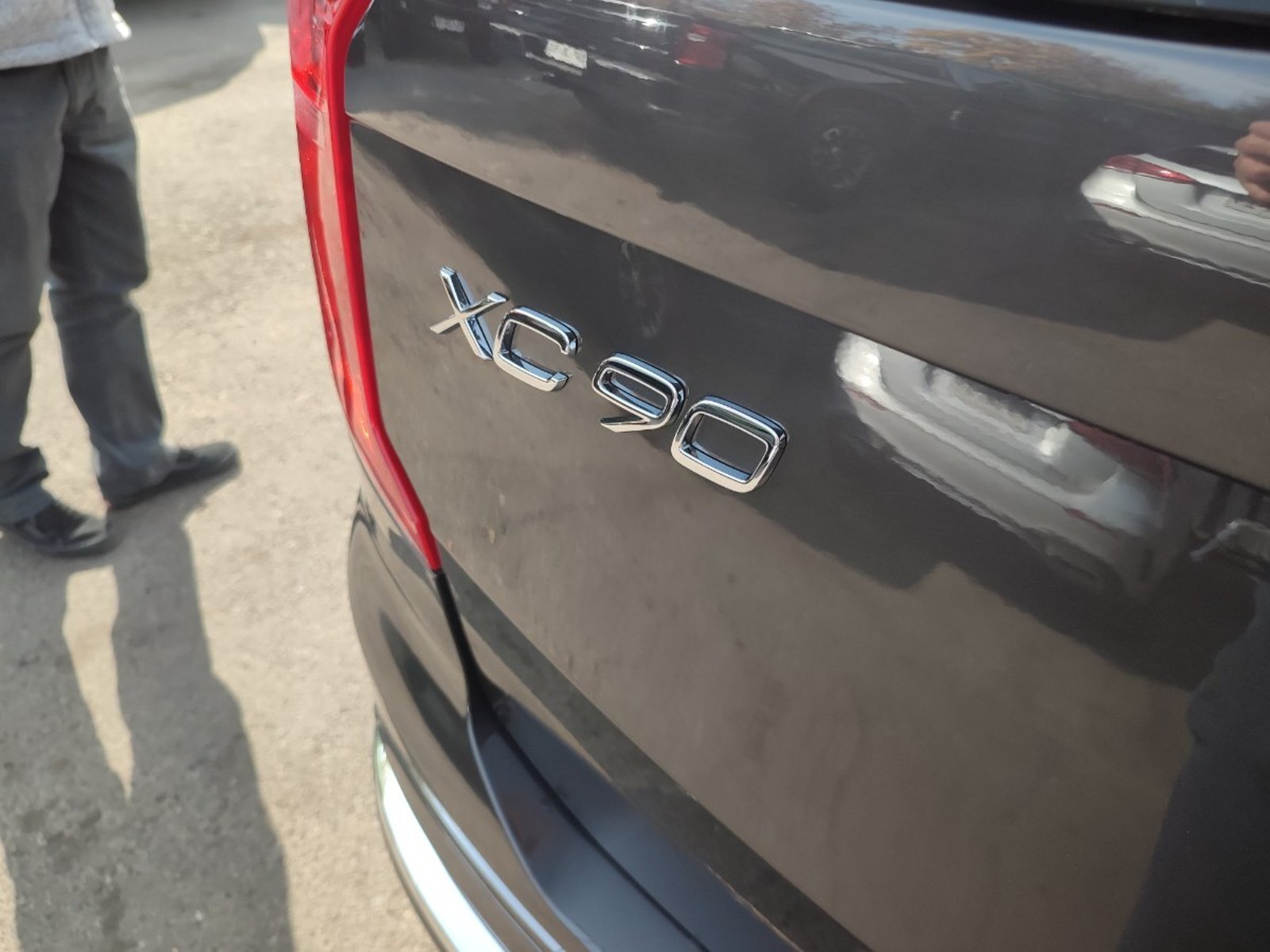 VOLVO XC90 T8 PLUS MHEV 2.0 4X4 2024 - Imagen 9 de 17