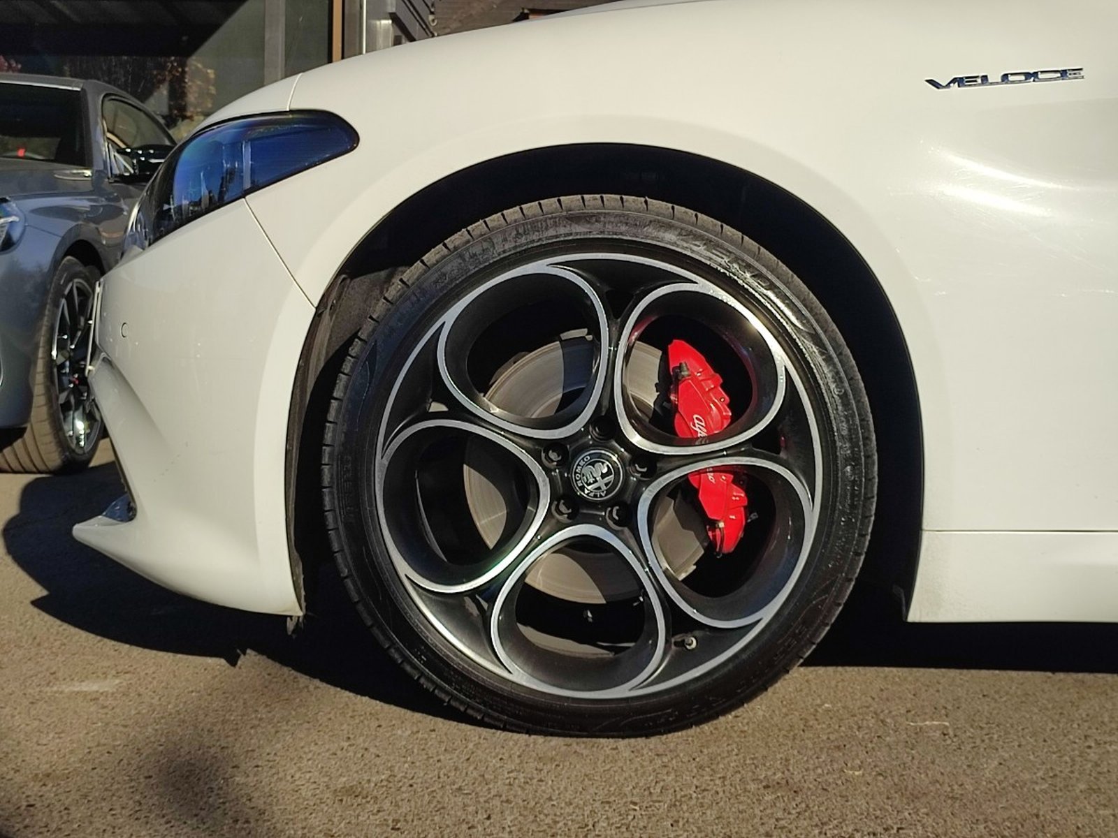 Alfa Romeo GIULIA VELOCE 2.0 TURBO 280 HP 2024 - Foto 4 de 20