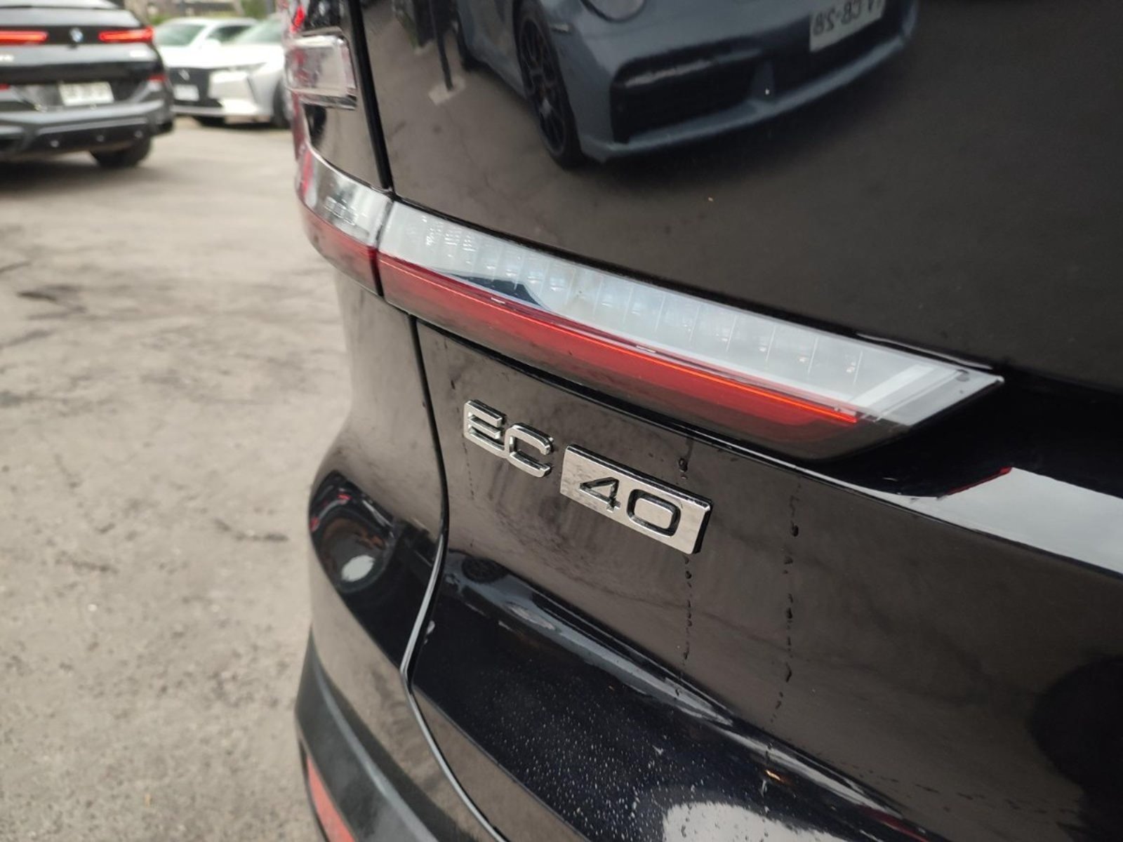 VOLVO EC40 P8 RECHARGE BEV 4WD 2025 - Imagen 8 de 17