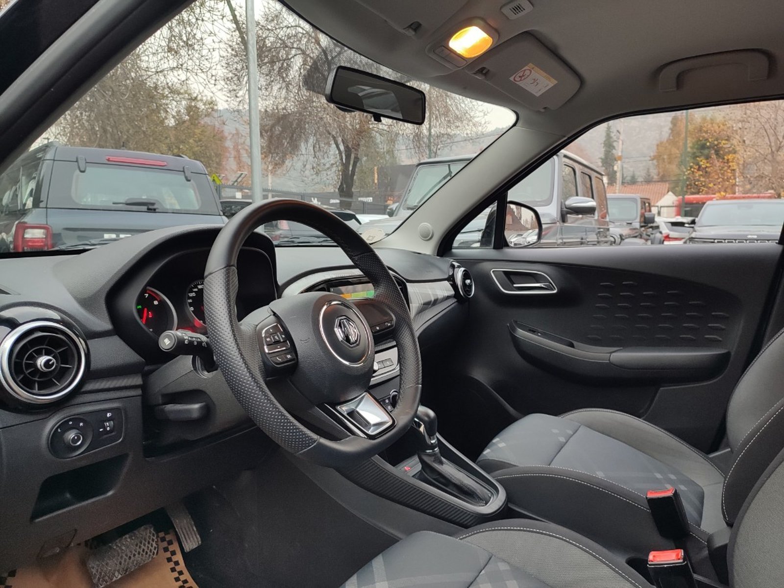 MG MG3 1.5 AT 2024 - Imagen 9 de 16