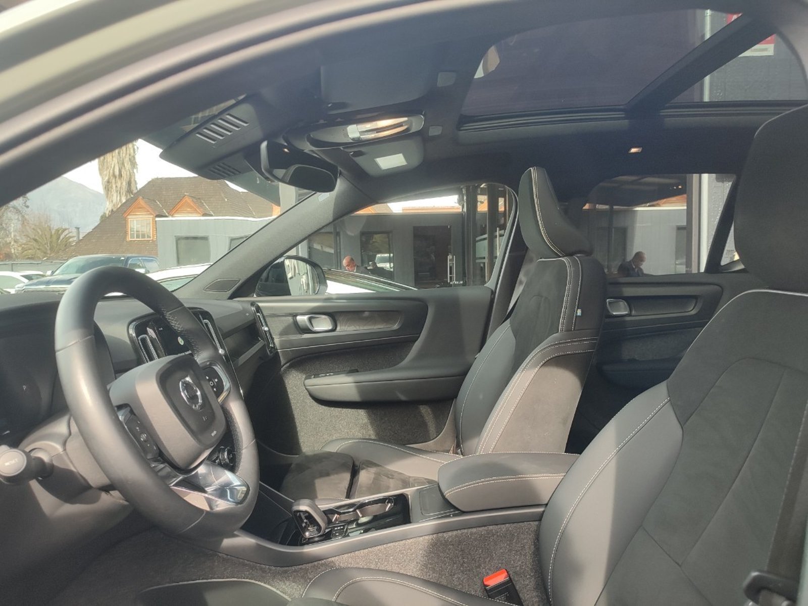 VOLVO EX40 P6 RWD AT 2026 - Imagen 16 de 18