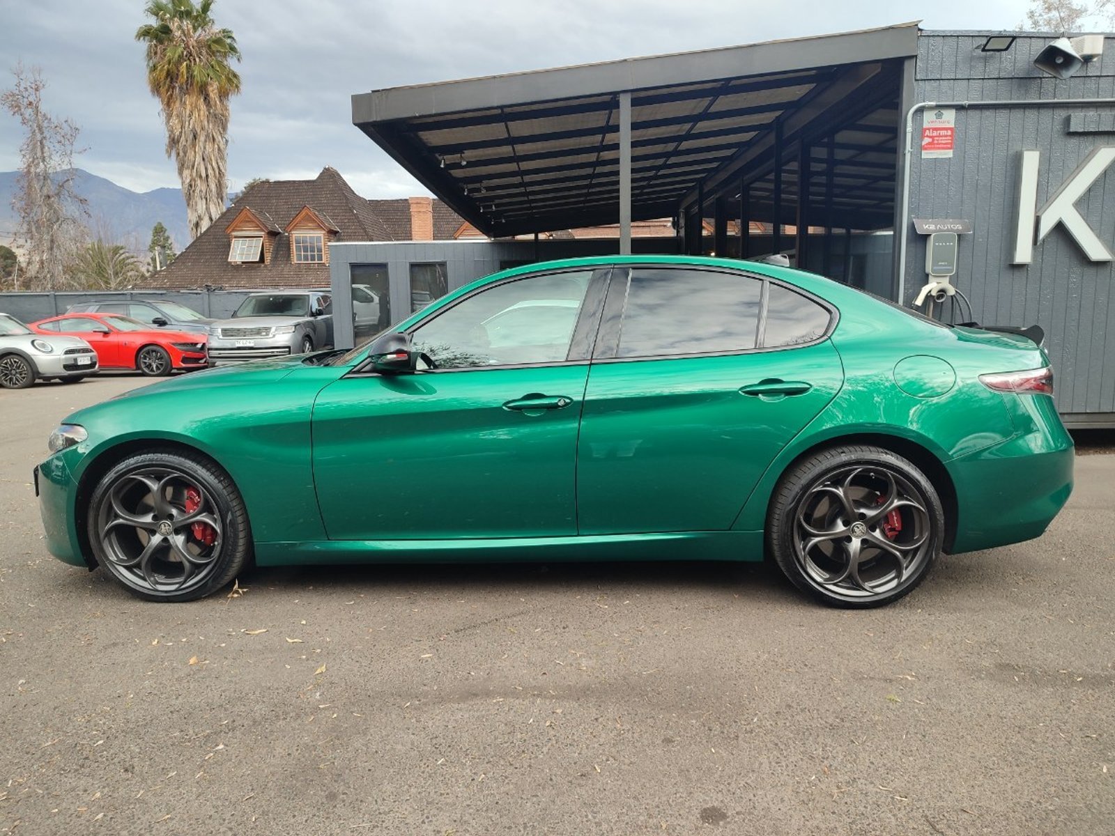 Alfa Romeo GIULIA VELOCE 2.0 TURBO 280 HP 2025 - Foto 4 de 17