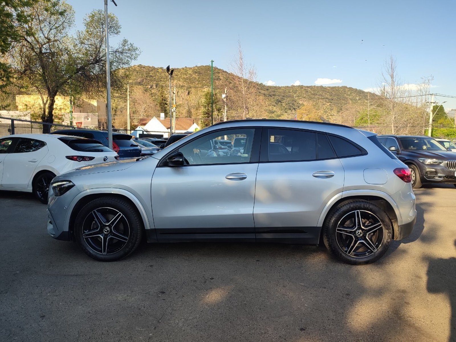 Mercedes-Benz GLA 220 D 4MATIC 2.0 DCT AMG LINE 2025 - Foto 5 de 17