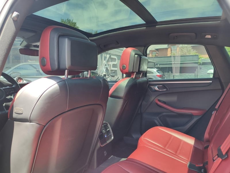 Porsche MACAN T III 2.0 DCT 4WD 2024 - Imagen 13 de 18