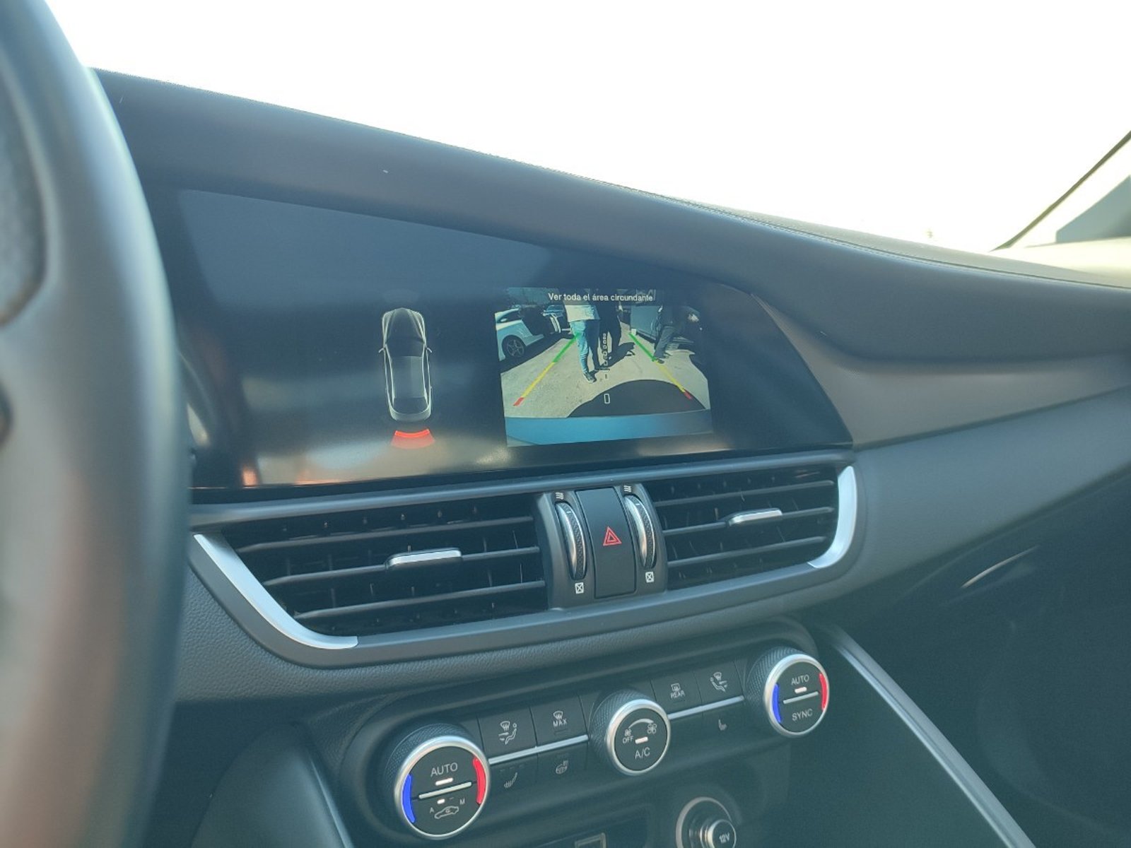 Alfa Romeo GIULIA VELOCE 2.0 TURBO 280 HP 2022 - Imagen 16 de 18