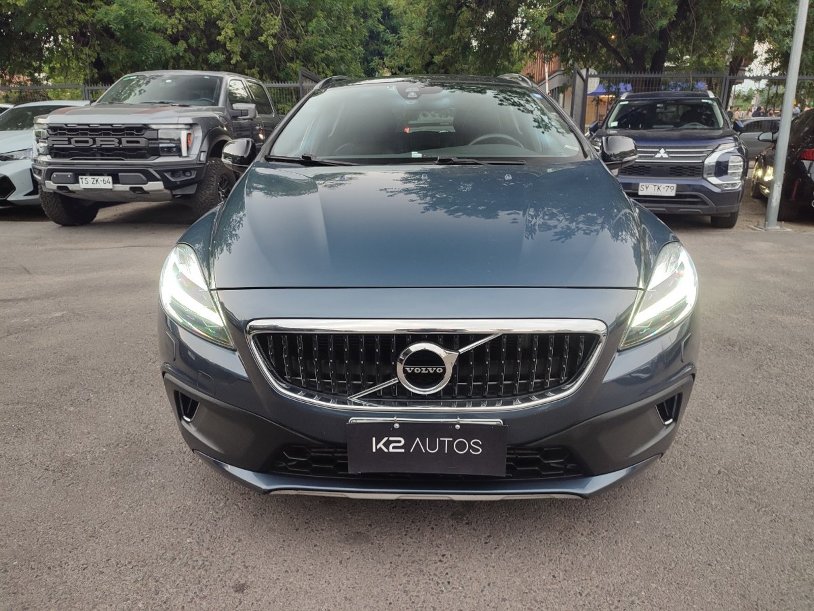 Volvo V40 CROSS COUNTRY AWD LIMITED 2019 - Foto 2 de 17