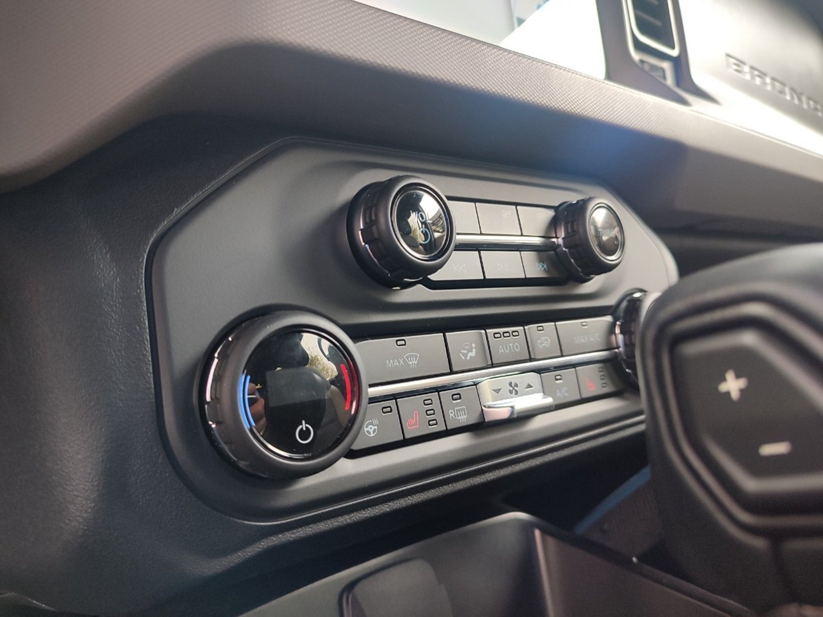 Ford BRONCO WILDTRAK 4X4 2.7 AUT 2025 - Imagen 15 de 20