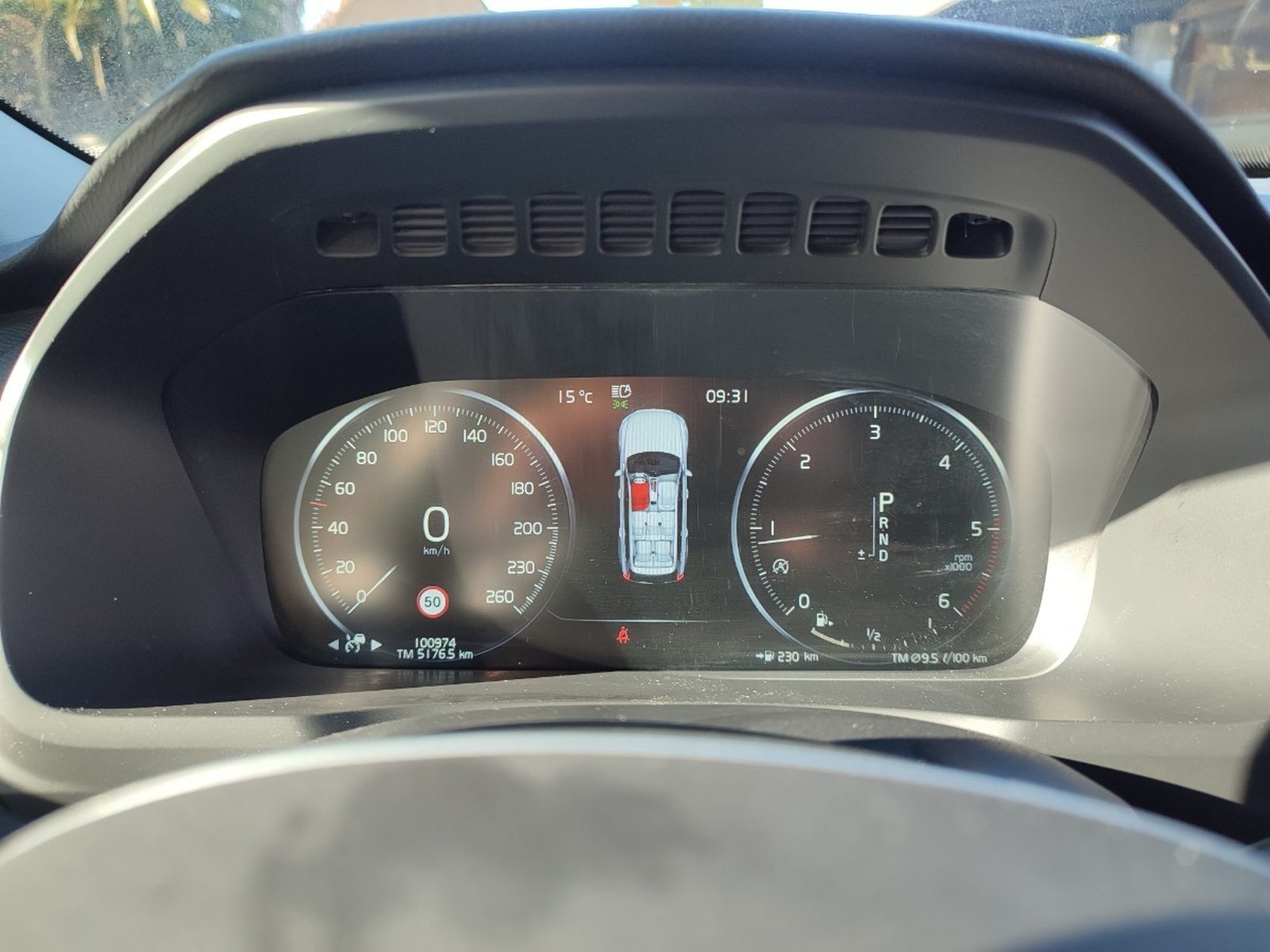 VOLVO XC90 D5 MOMENTUM 2.0 4WD 2022 - Imagen 16 de 17