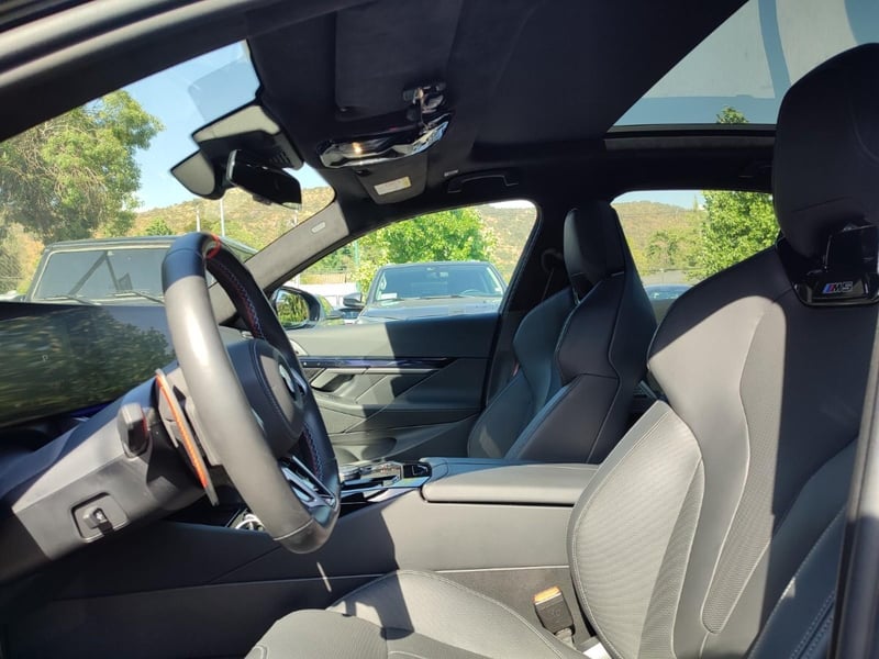 BMW M5 4.4 V8 XDRIVE 2025 - Imagen 11 de 18