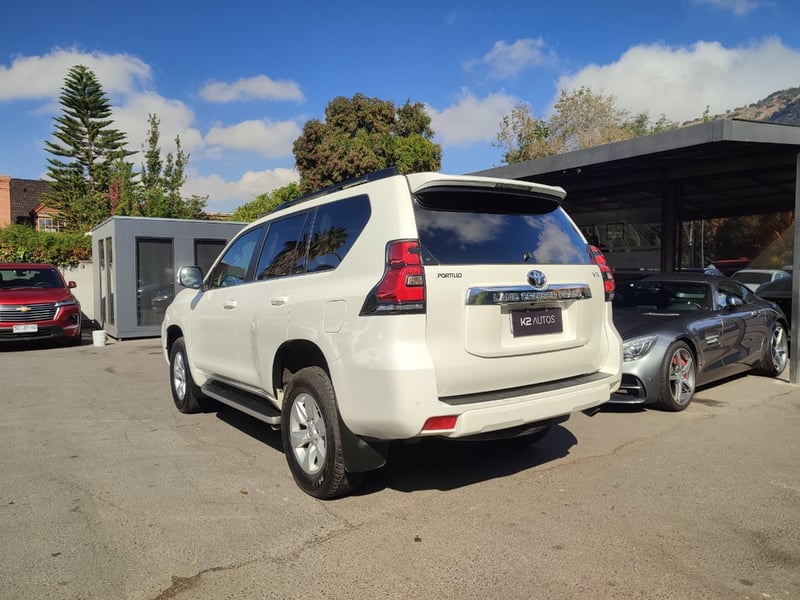 Toyota LAND CRUISER PRADO VX 5P 4WD 4.0 2023 - Imagen 8 de 18