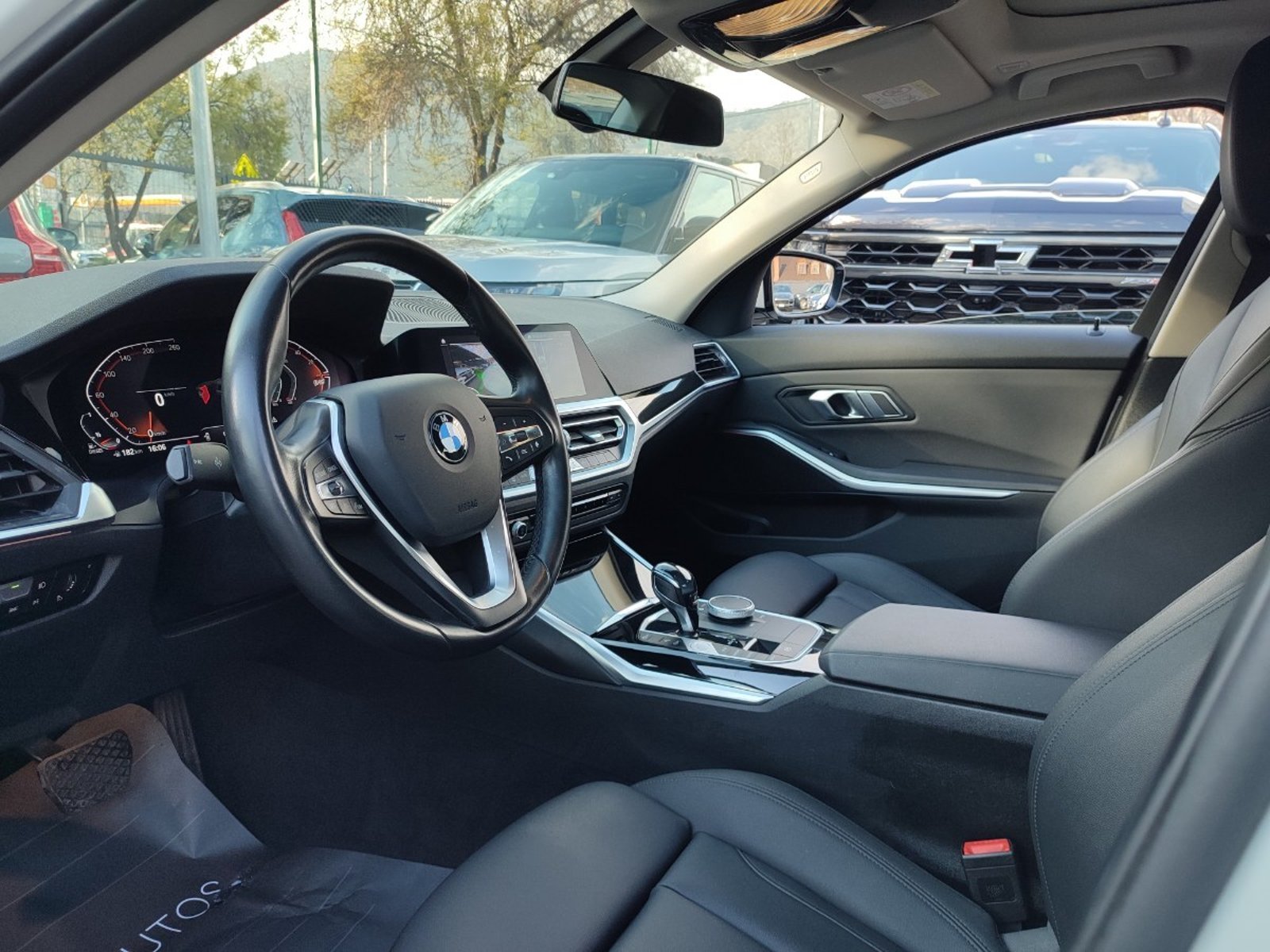BMW 320D SPORT SEDAN 2.0 AT 2021 - Imagen 10 de 17