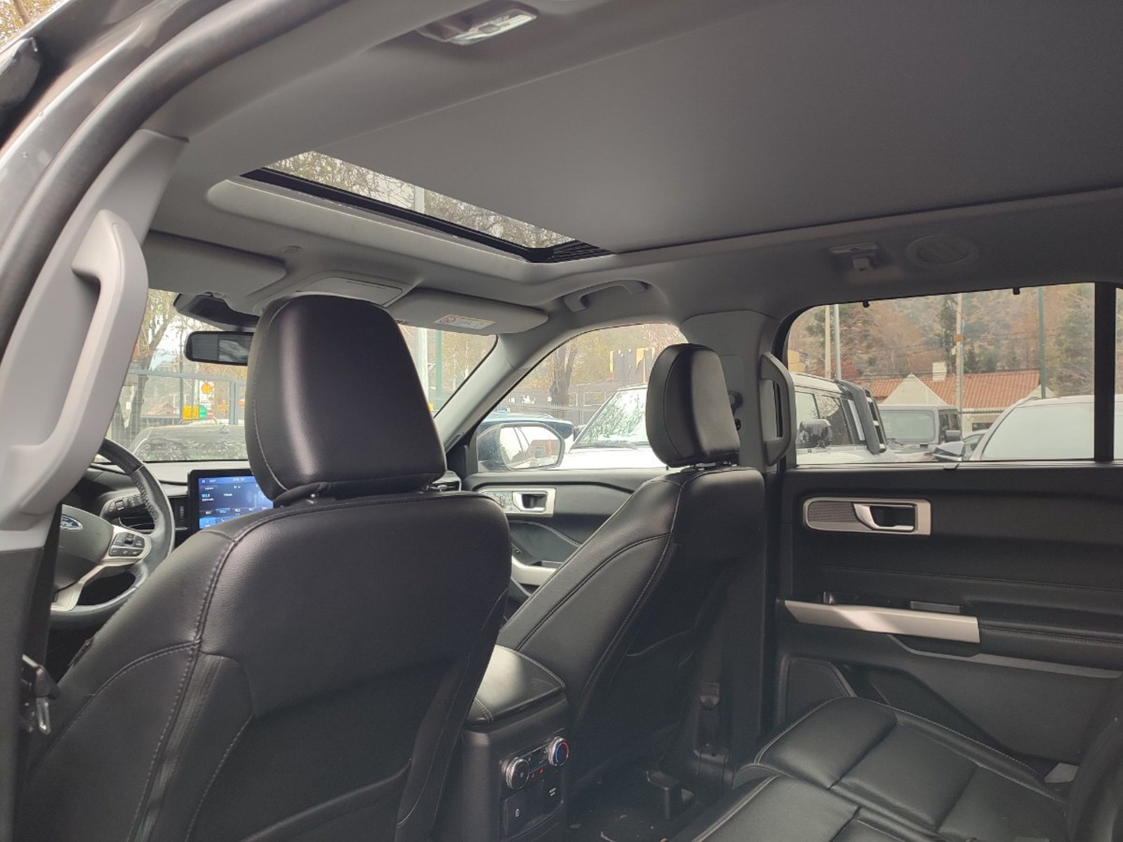 FORD EXPLORER LIMITED 2.3 4X2 2023 - Imagen 9 de 17