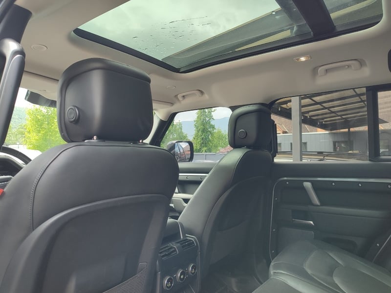Land Rover DEFENDER X-DYNAMIC S 3.0 4WD 2024 - Imagen 12 de 16