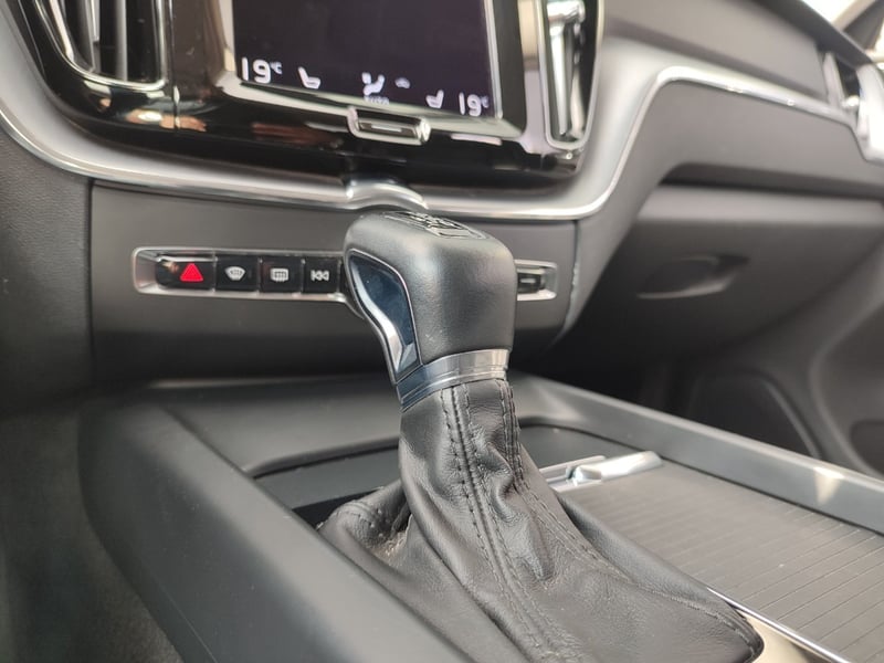 Volvo XC60 II T5 MOMENTUM 2.0 2021 - Imagen 15 de 20