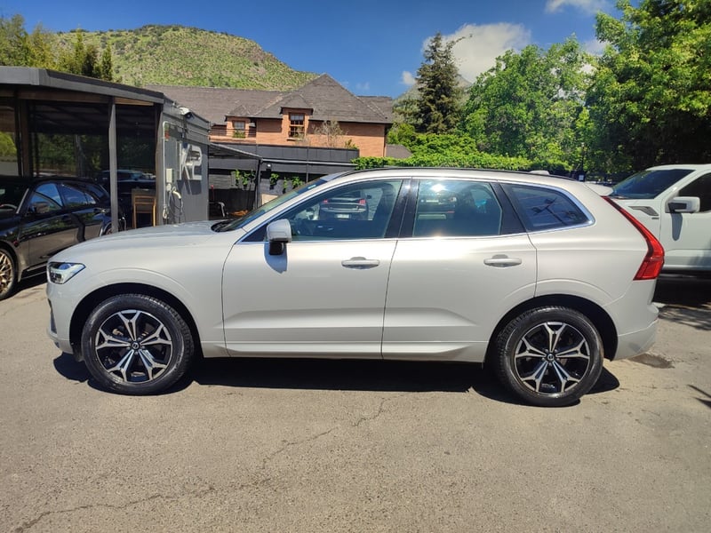 Volvo XC60 II B5 MOMENTUM 2.0 4WD 2022 - Imagen 5 de 19