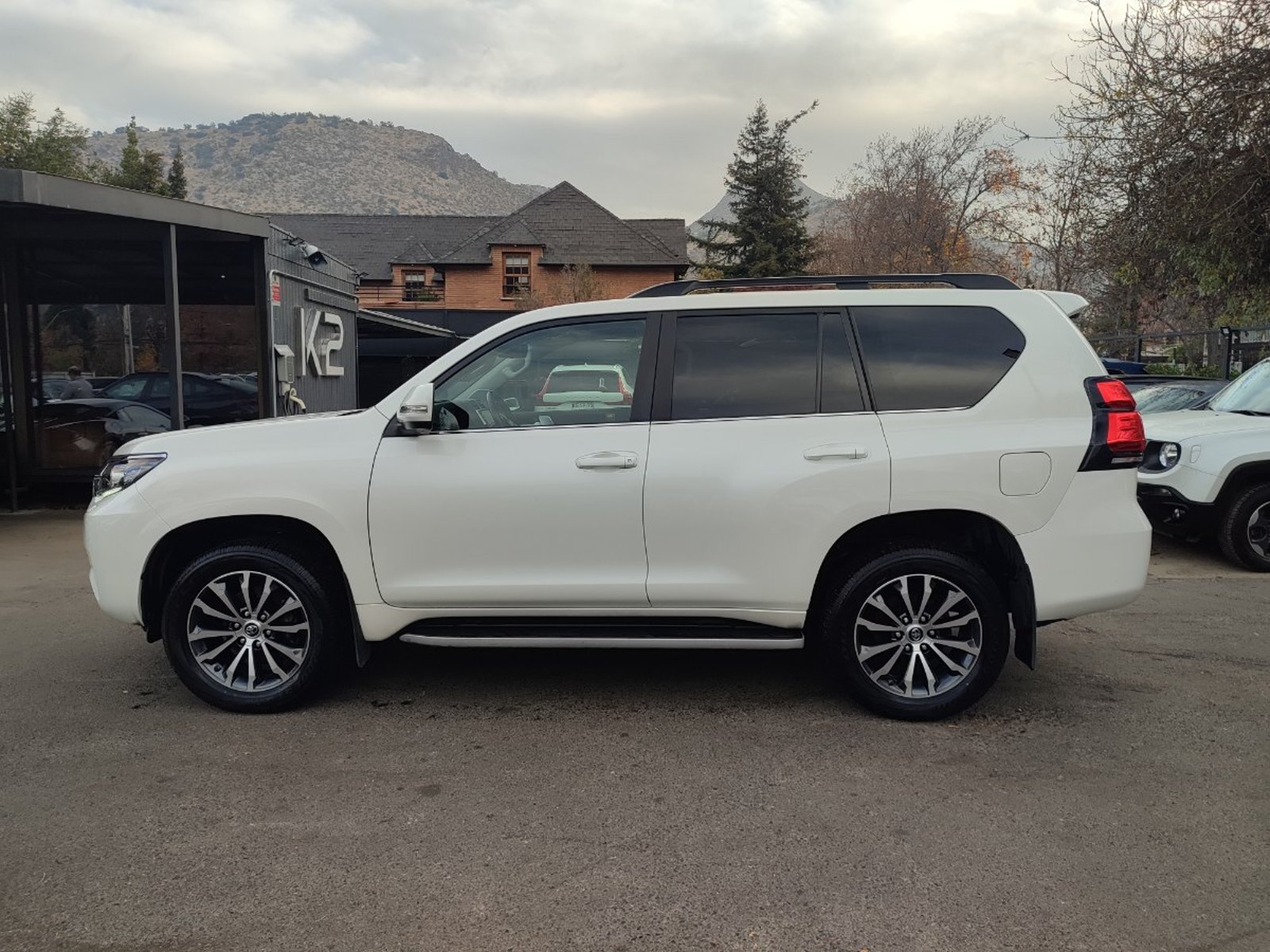 TOYOTA LAND CRUISER PRADO VX-L 5P 4WD 4.0 2023 - Imagen 5 de 15