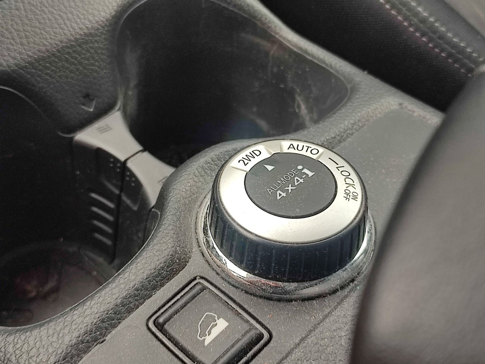 NISSAN X-TRAIL SENSE 2.5 CVT 4X4 2023 - Imagen 14 de 17