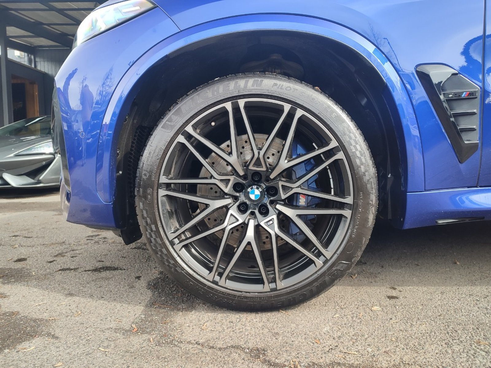 BMW X5 M COMPETITION 4.4 V8 4WD 2024 - Foto 4 de 20
