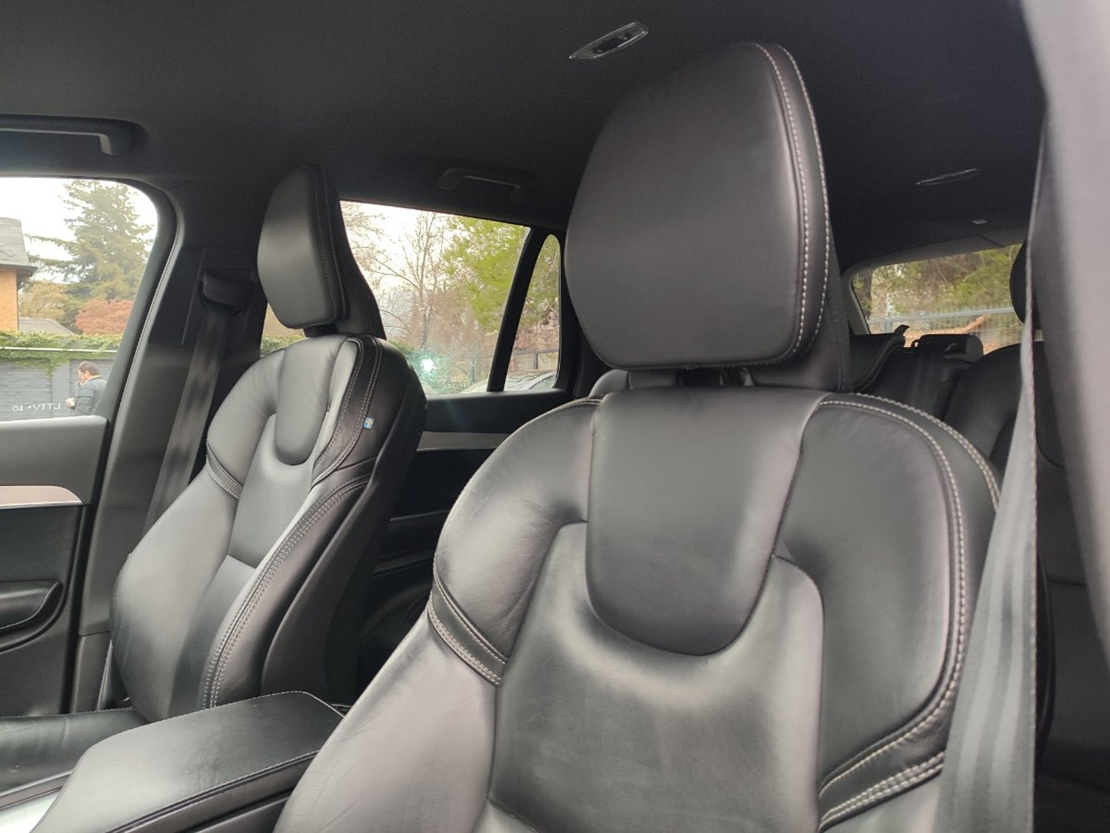 Volvo XC90 D5 MOMENTUM 2.0 4WD 2019 - Imagen 13 de 18