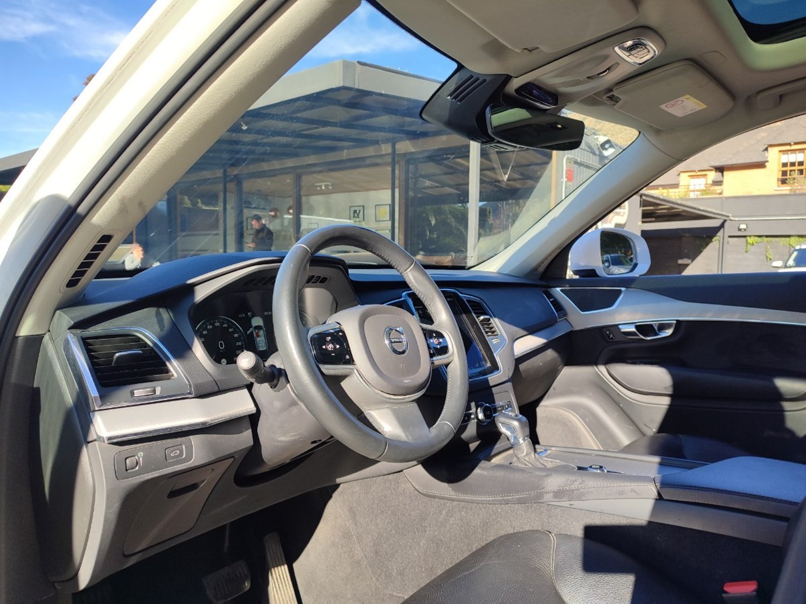 VOLVO XC90 D5 MOMENTUM 2.0 4WD 2022 - Imagen 9 de 17