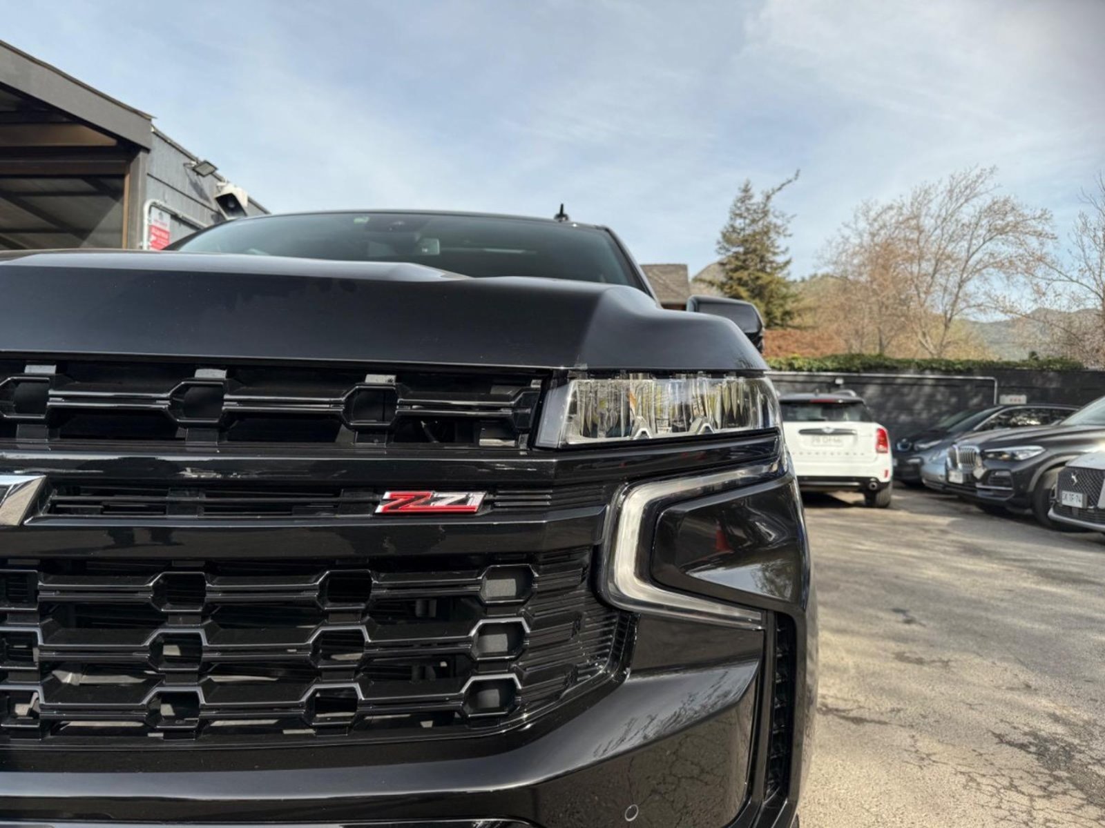 Chevrolet SUBURBAN Z71 5.3 4WD 2023 - Foto 3 de 17