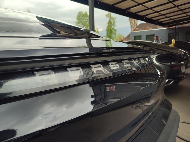 Porsche TAYCAN TURBO 4WD 2021 - Imagen 8 de 18